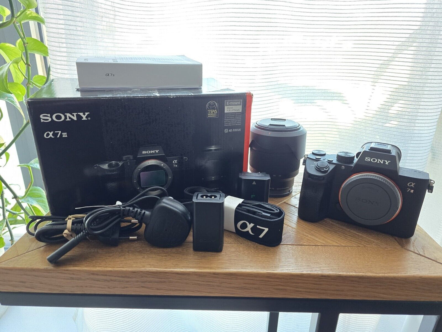 SONY A7 III Mirrorless Camera with 28-70mm f/3.5-5.6 Zoom Lens Shutter Count 32