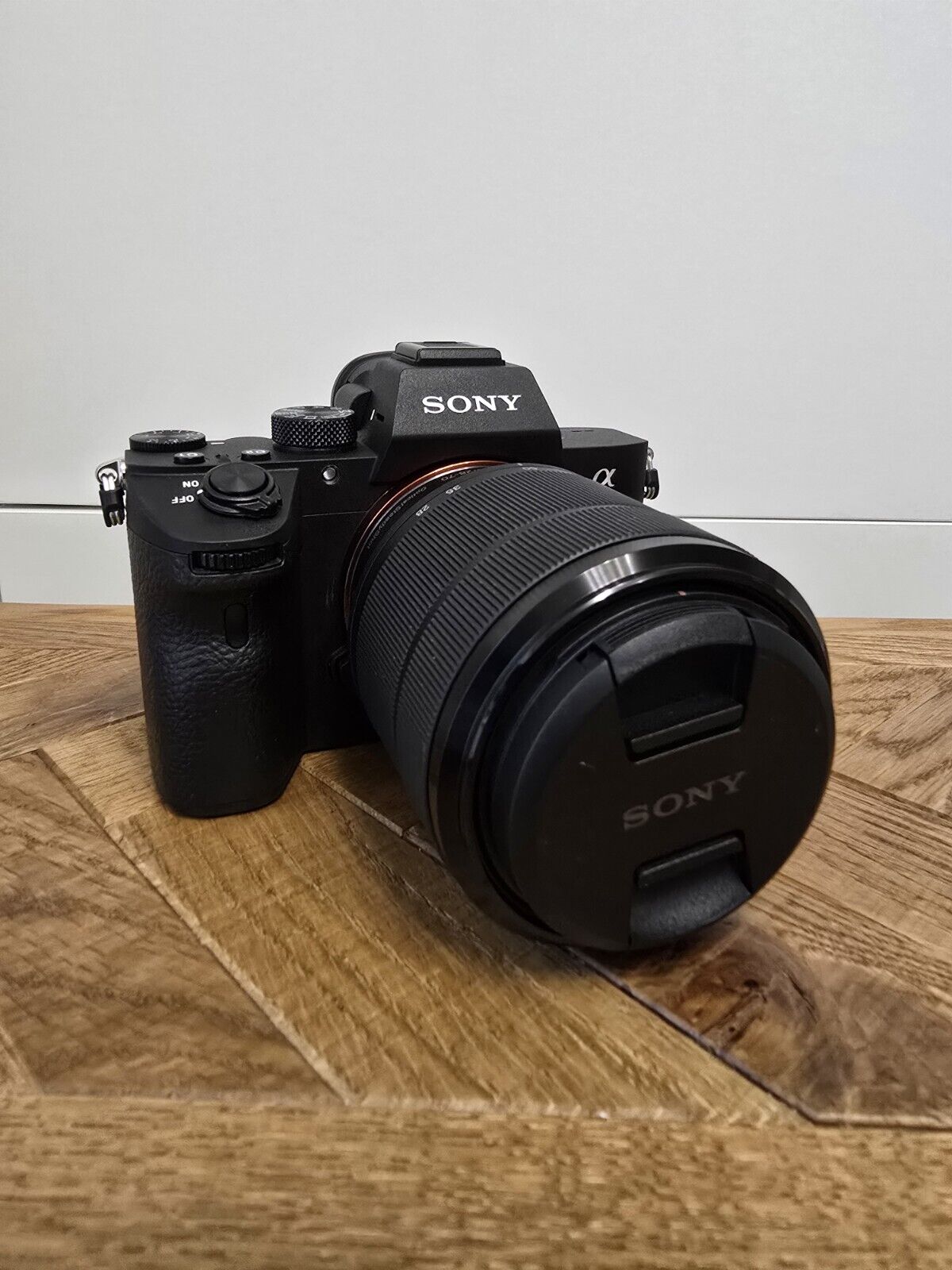 SONY A7 III Mirrorless Camera with 28-70mm f/3.5-5.6 Zoom Lens Shutter Count 16