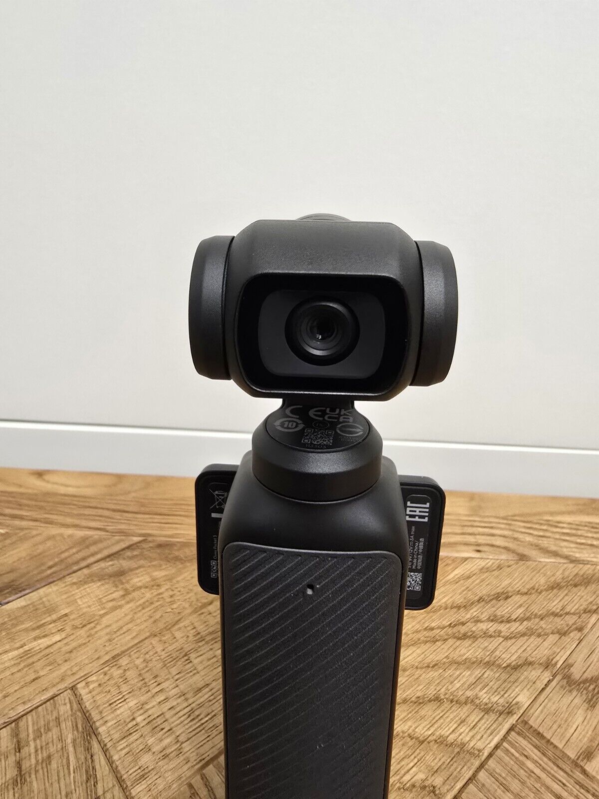 DJI Osmo Pocket 3 - 4K Gimbal Camera